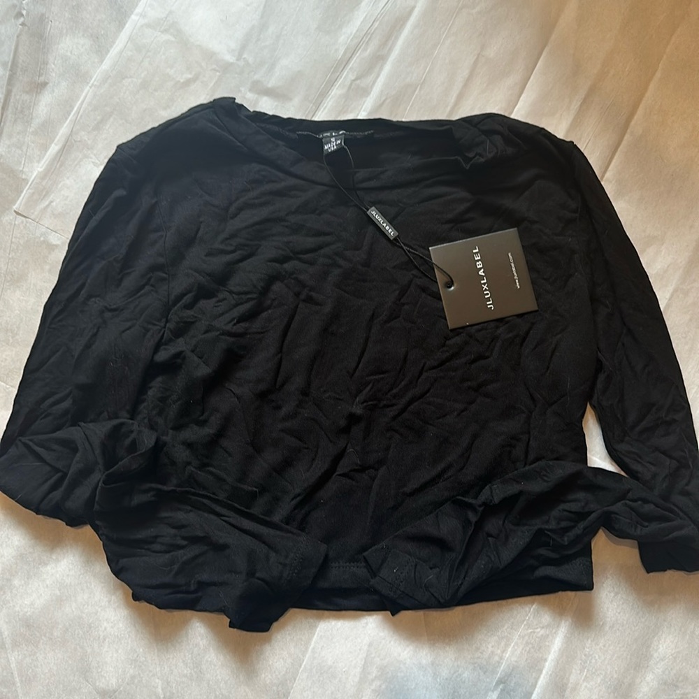 BNWT JuxLabel crop top